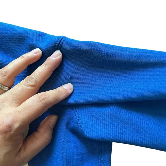 Married to the Mob Crewneck Sweater with Logo Blue Size Medium - Picture 10 of 10